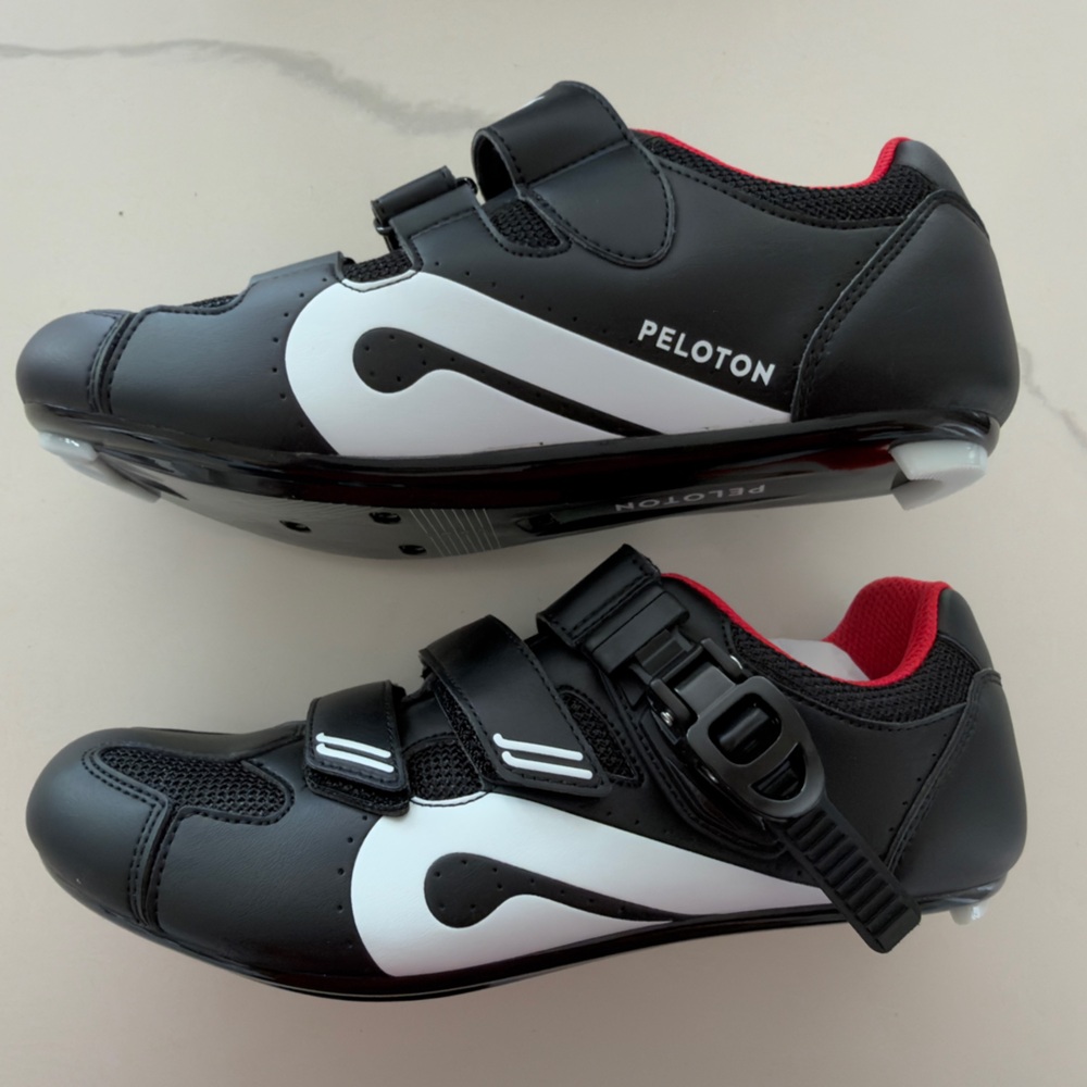 Peloton size 40 (woman 9) Black White & Red Cycling Sneakers